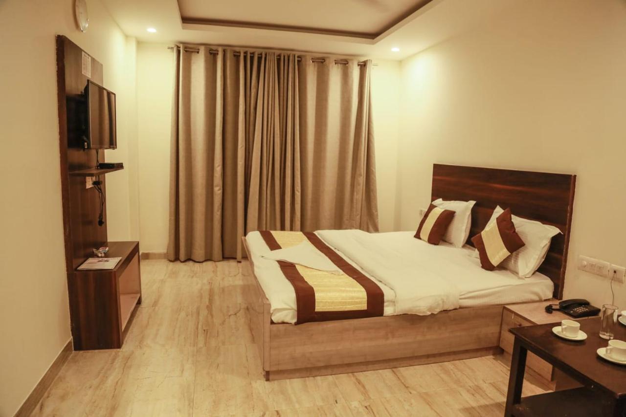 Basoya Farm 2Bhk Villla With Pool - 10 Min Away From Chattarpur Faridabad Eksteriør bilde