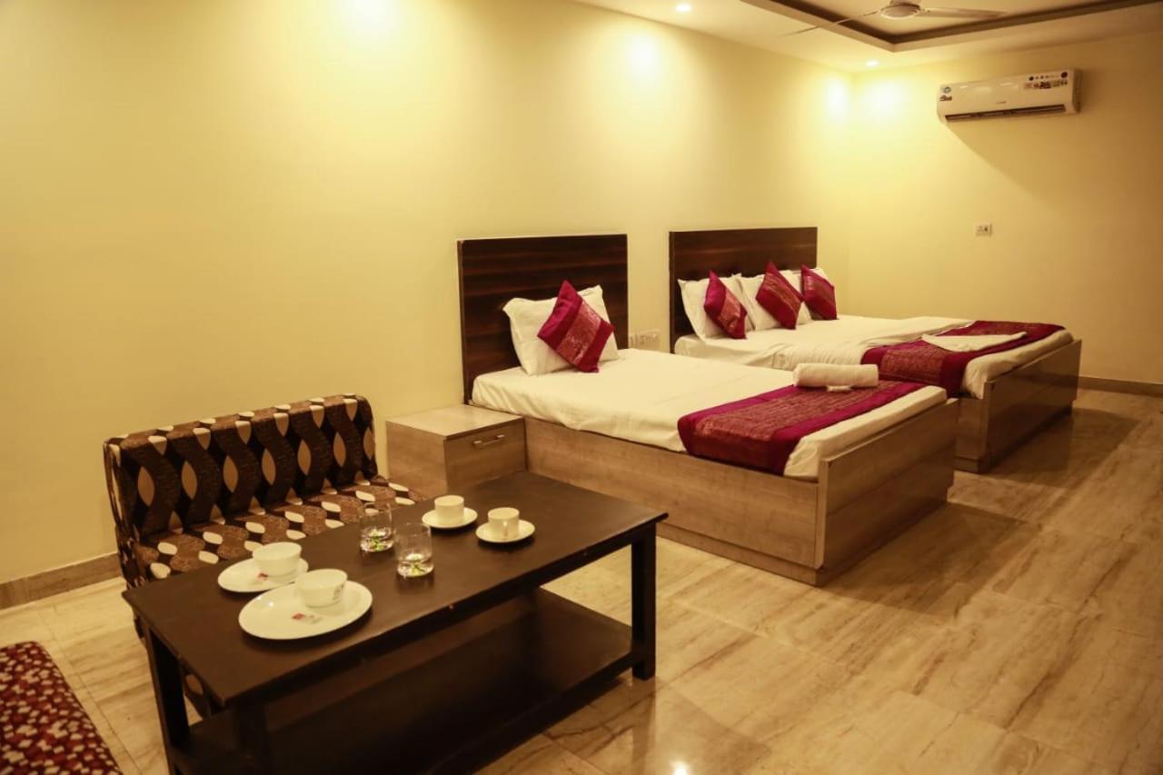Basoya Farm 2Bhk Villla With Pool - 10 Min Away From Chattarpur Faridabad Eksteriør bilde